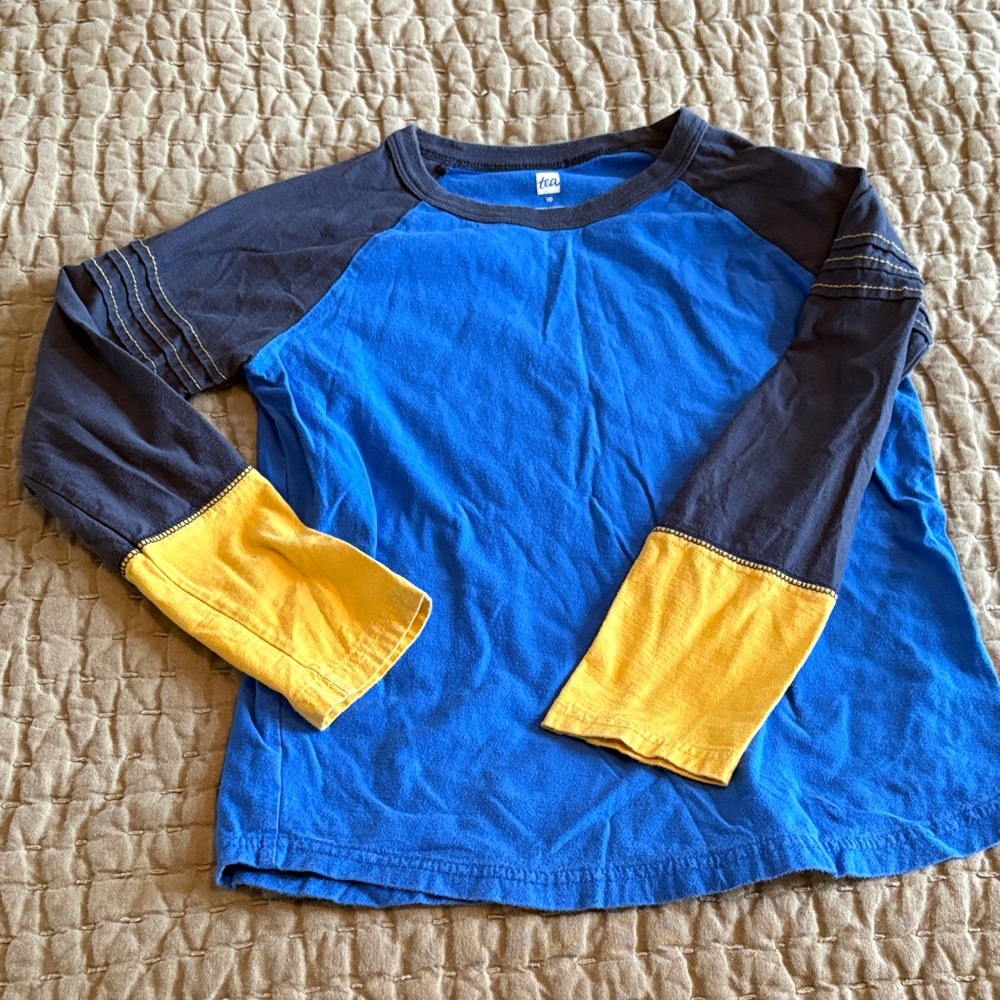 Tea Collection Blue and Yellow Raglan Tee